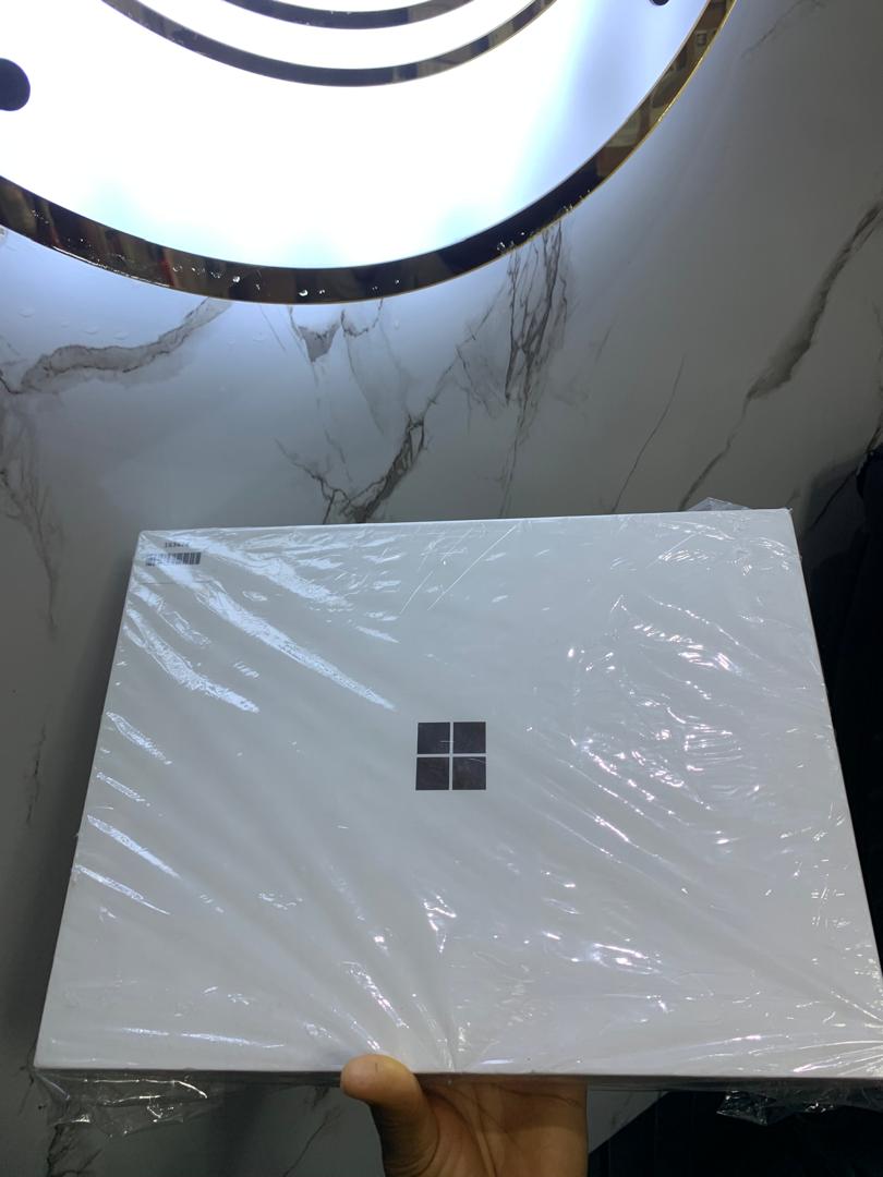 MICROSOFT SURFACE PRO .