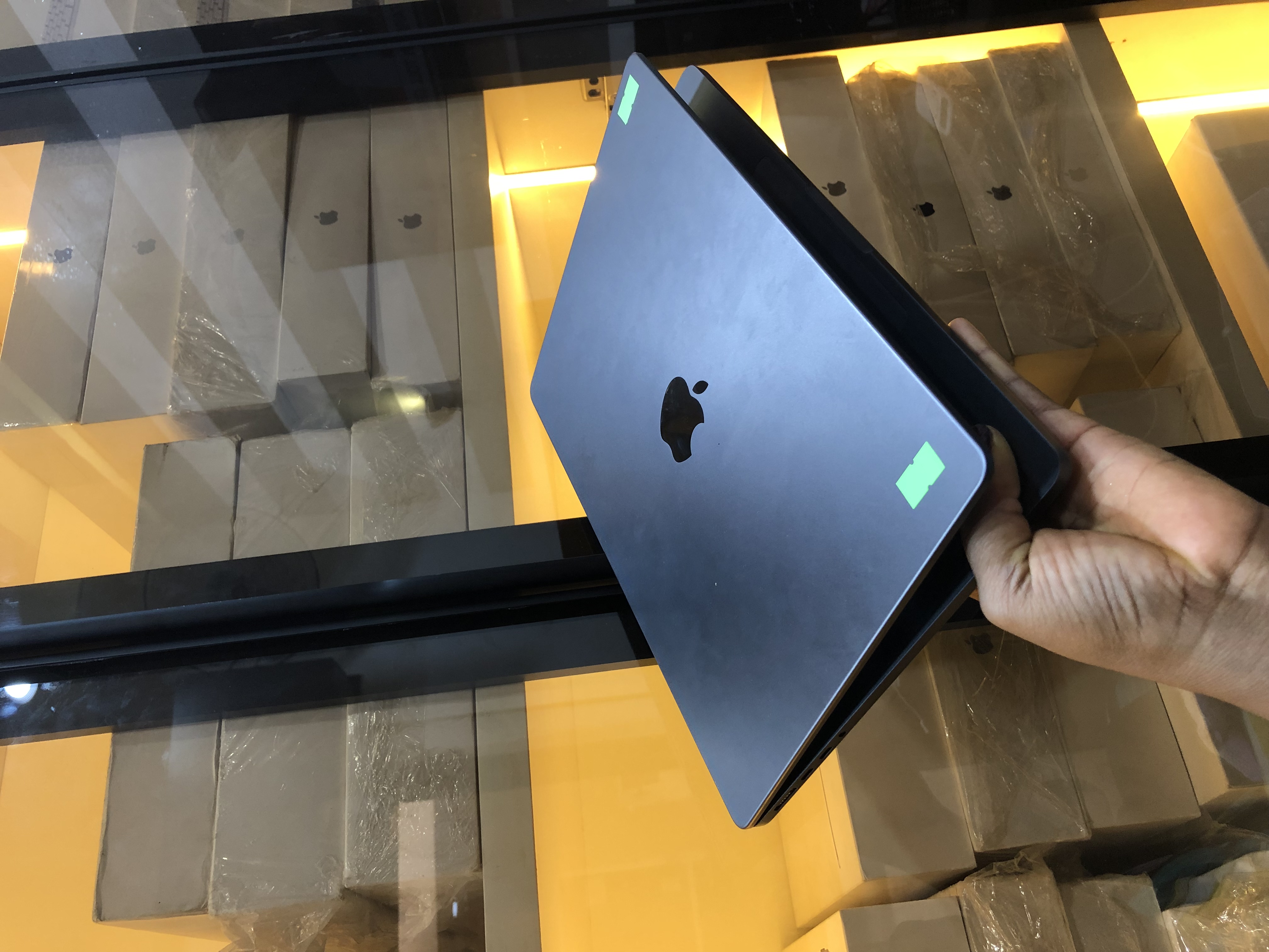 OPEN BOX MACBOOK PRO M3 18GB/512GB