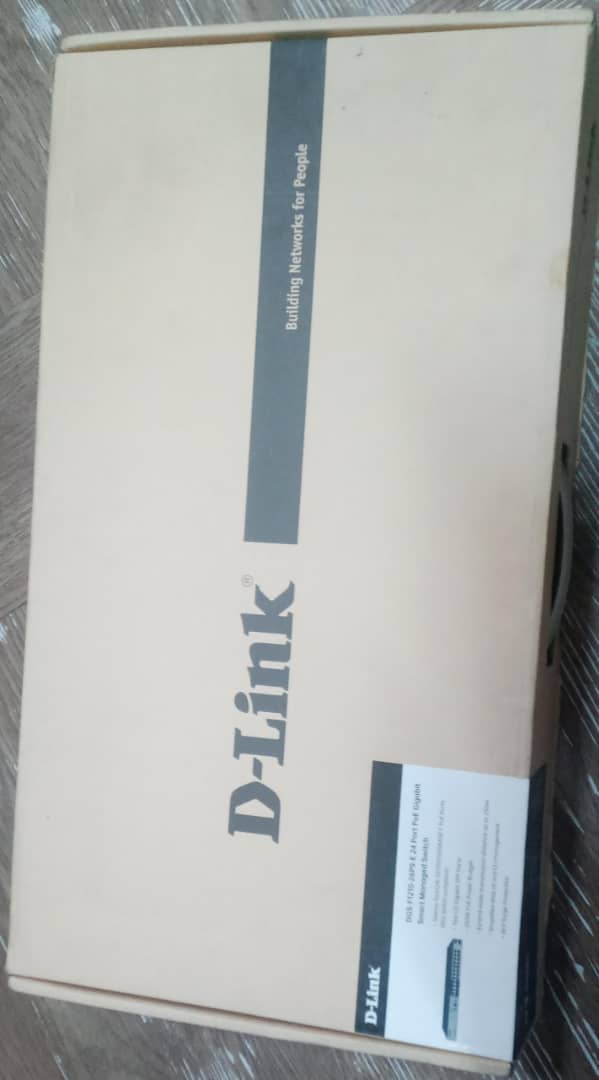 D- LINK 24 PORT POE GIGABIT SWITCH